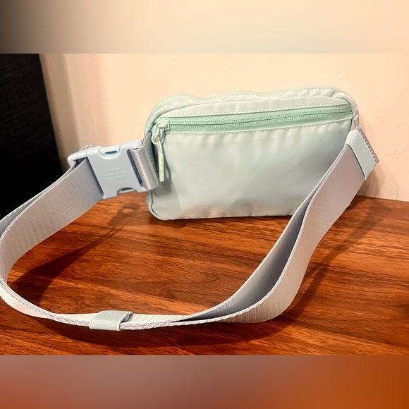 ⭐️NEW⭐️Lululemon🩵Cowgirl Cocktail Club Belt Bag Light Blue w Western Patch🤠 - Picture 11 of 15